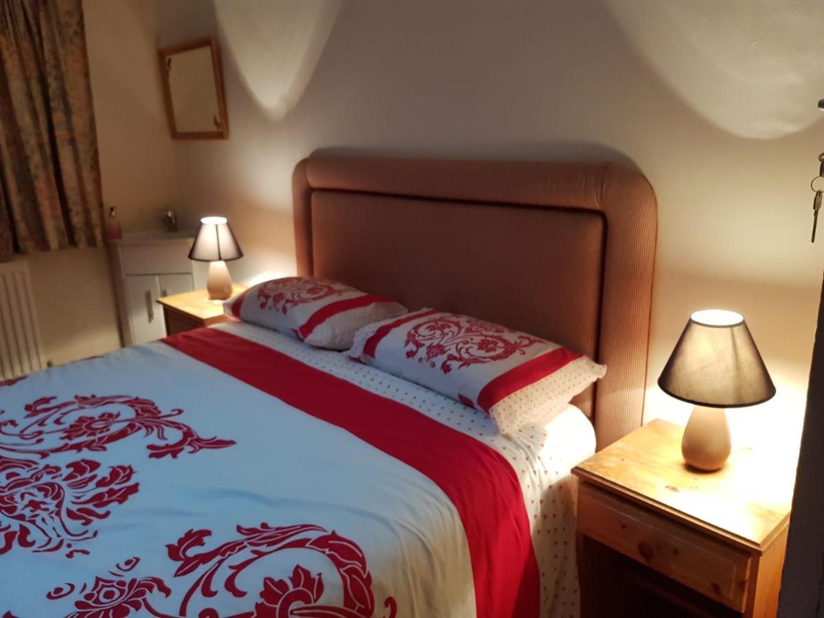 Guest House Ellipse - 핀칠리 외부 사진
